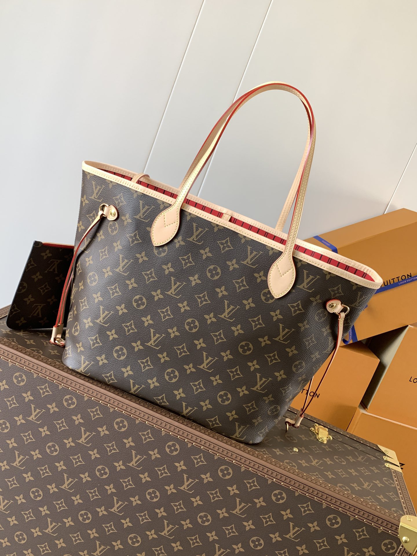LVT PURSE MM