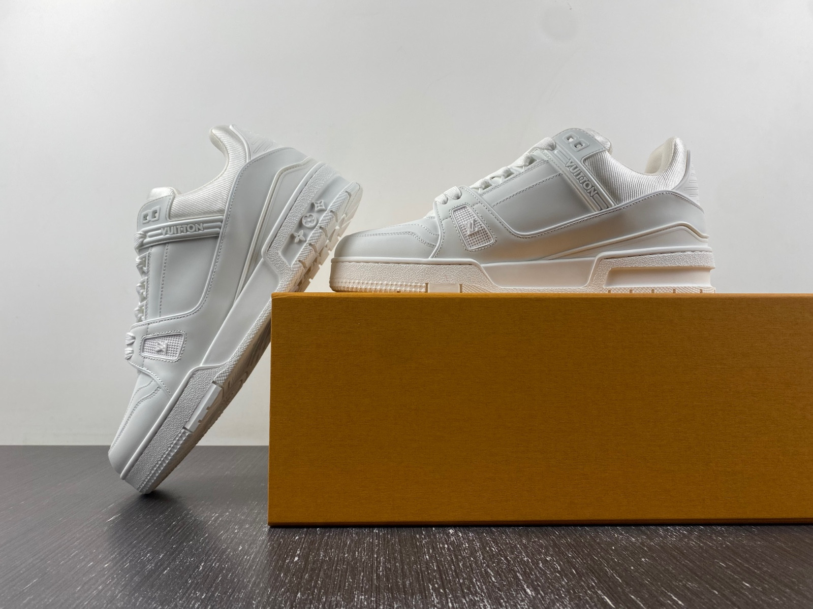 LVT SNEAKERS