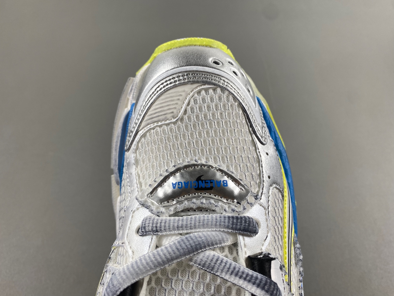 Ba*len*cia*ga runner sneaker