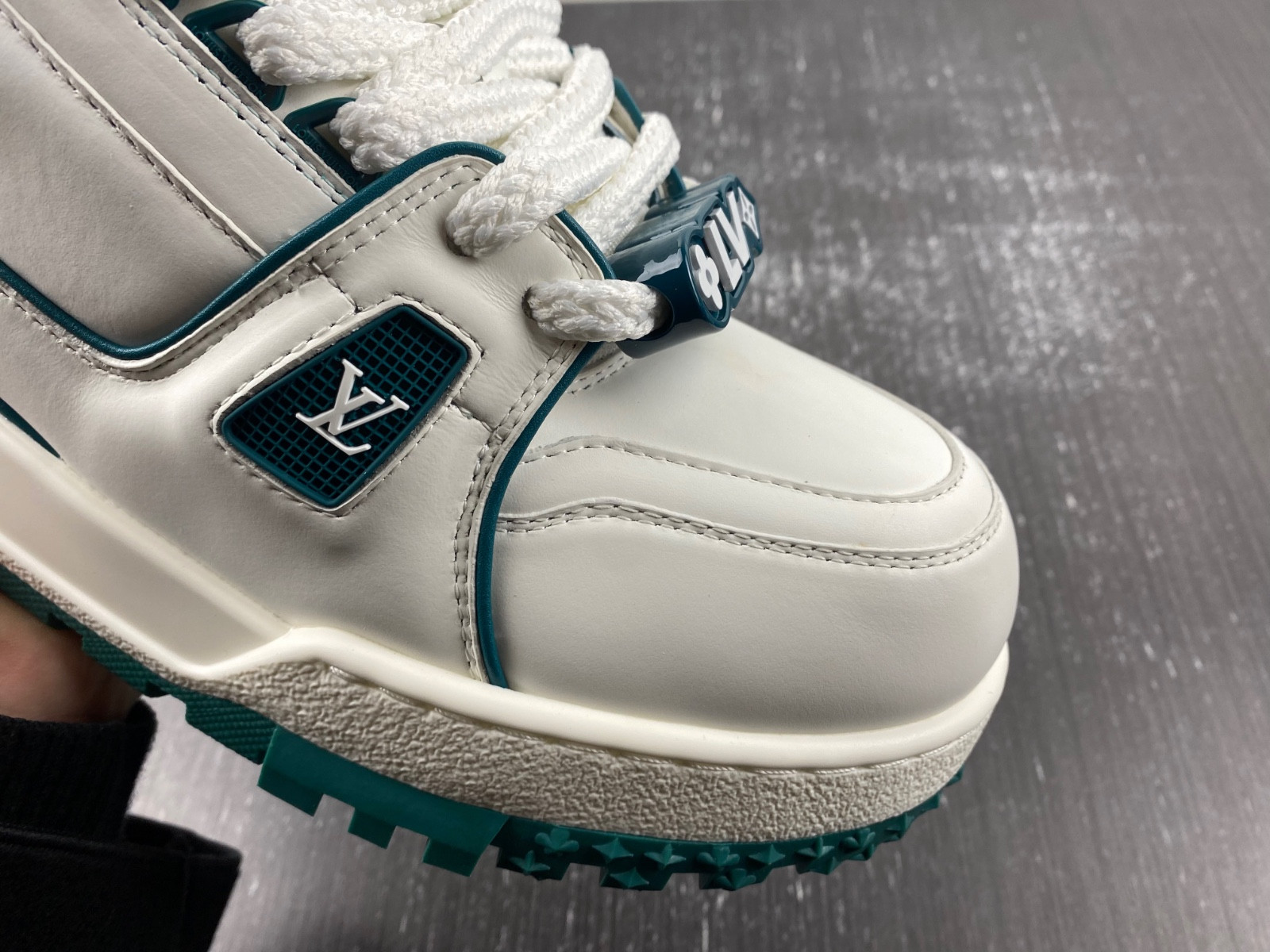 lvt sneakers