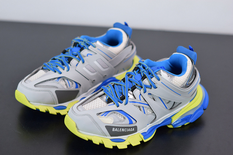 bc track sneaker