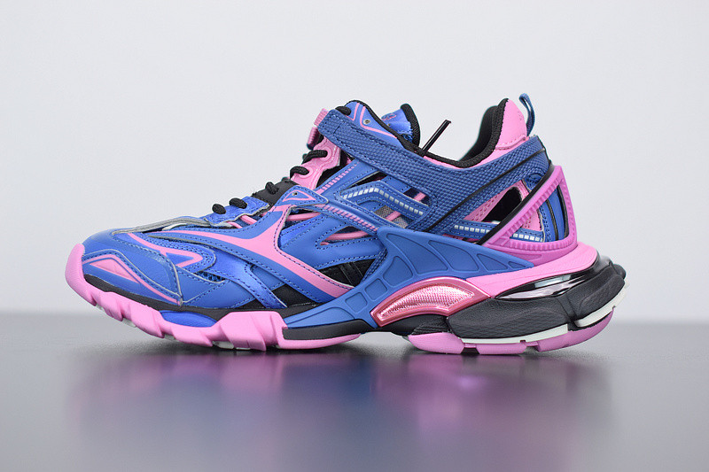bc track sneaker