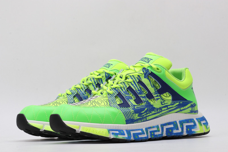 vs chain reaction sneakers
