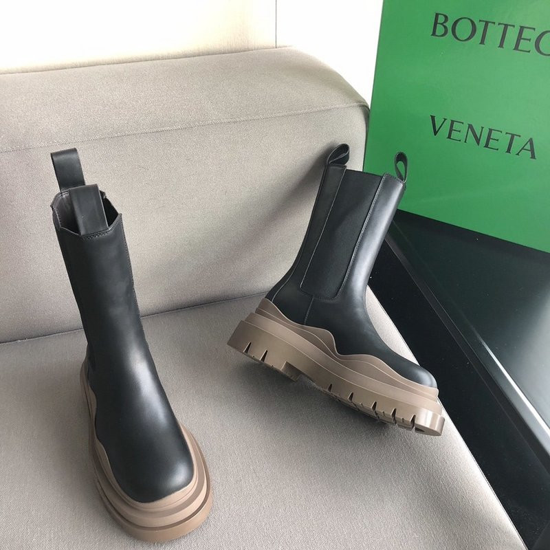 Bo*te*ga ve*ne*ta sneaker