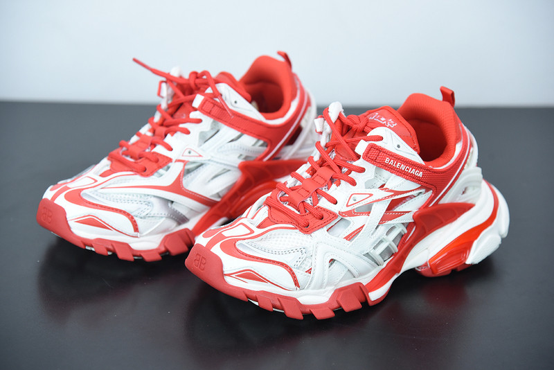 bc track sneaker