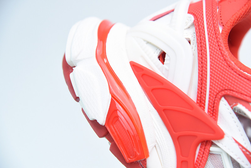 bc track sneaker