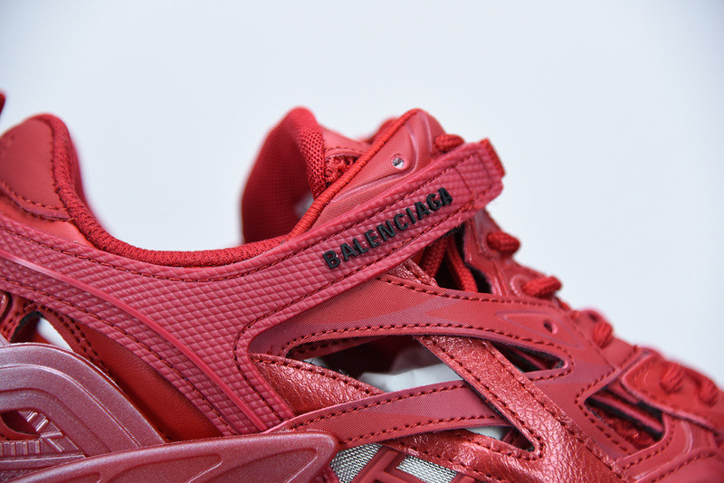 bc track sneaker