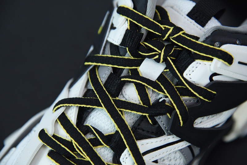 bc track sneaker