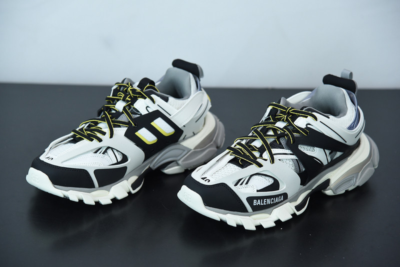 bc track sneaker