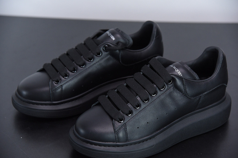 alexer mceen sneakers
