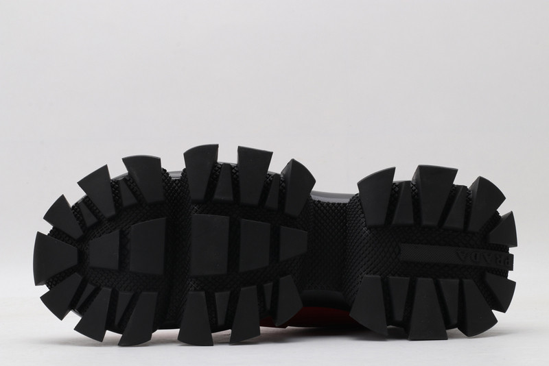 pr sneaker
