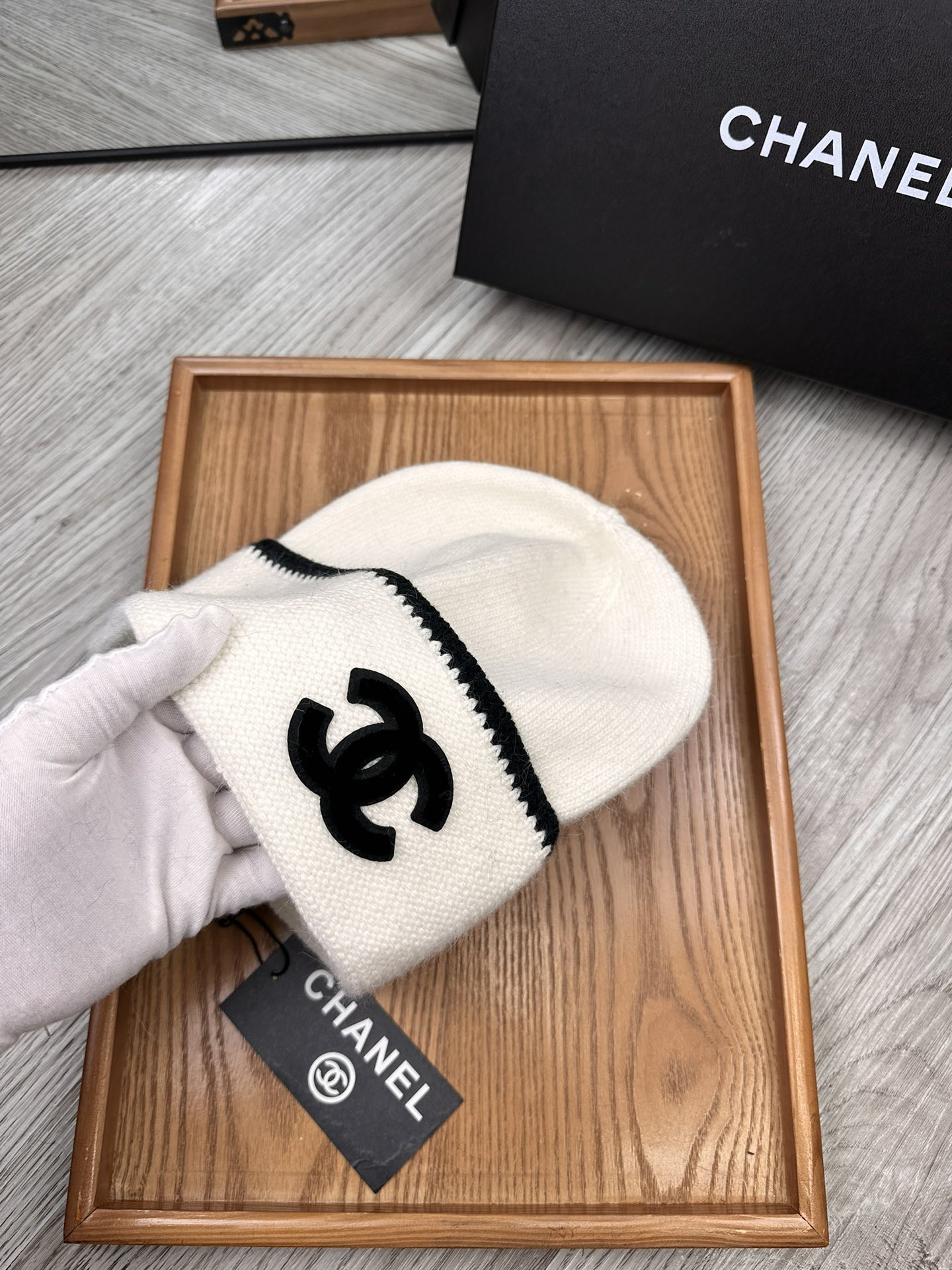 C hat