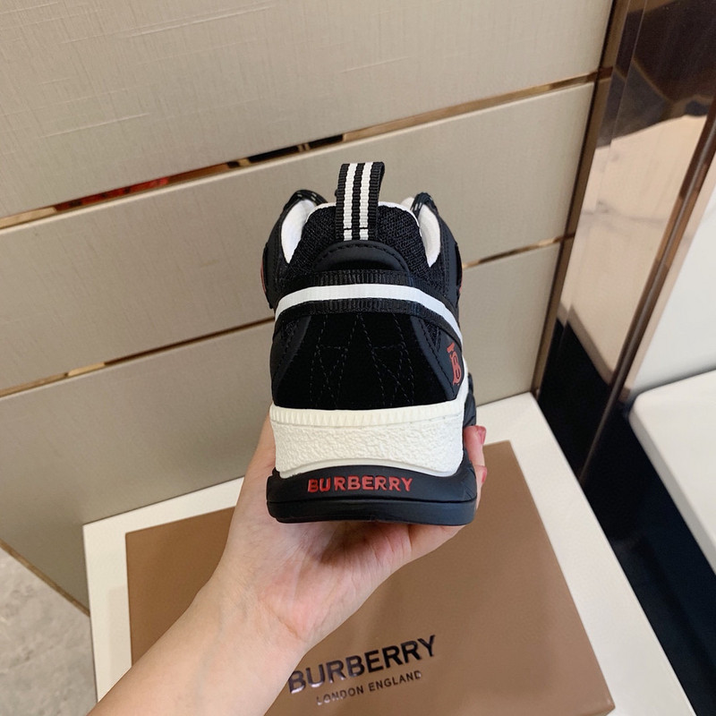 B**rry sneaker