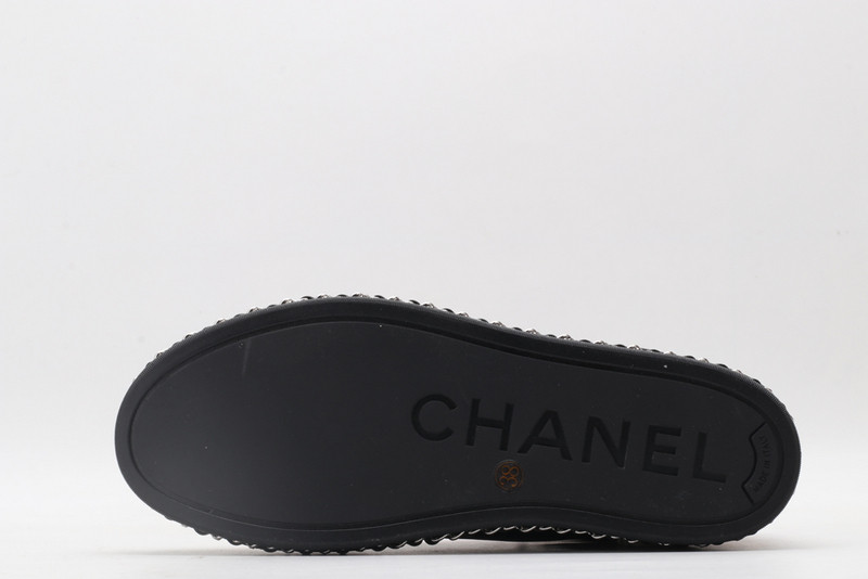 Ch*el sneaker