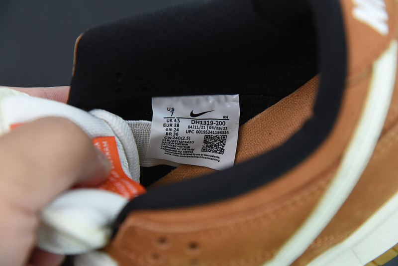 nike dunk low wheat white swhes dh1319-200