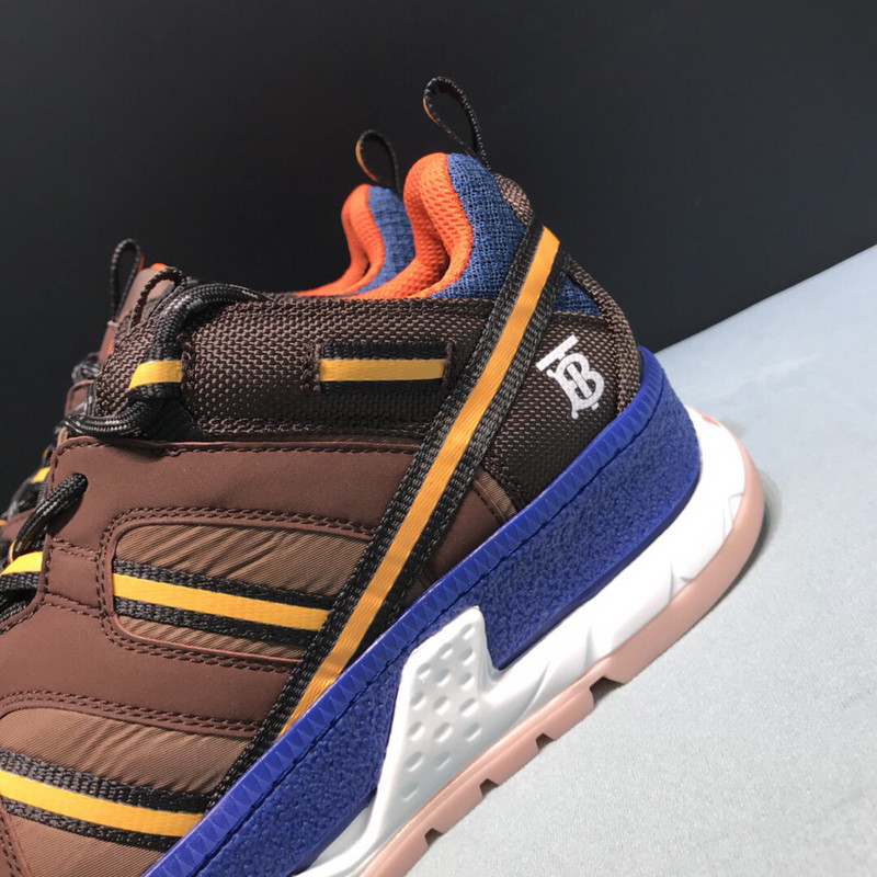 B**rry sneaker