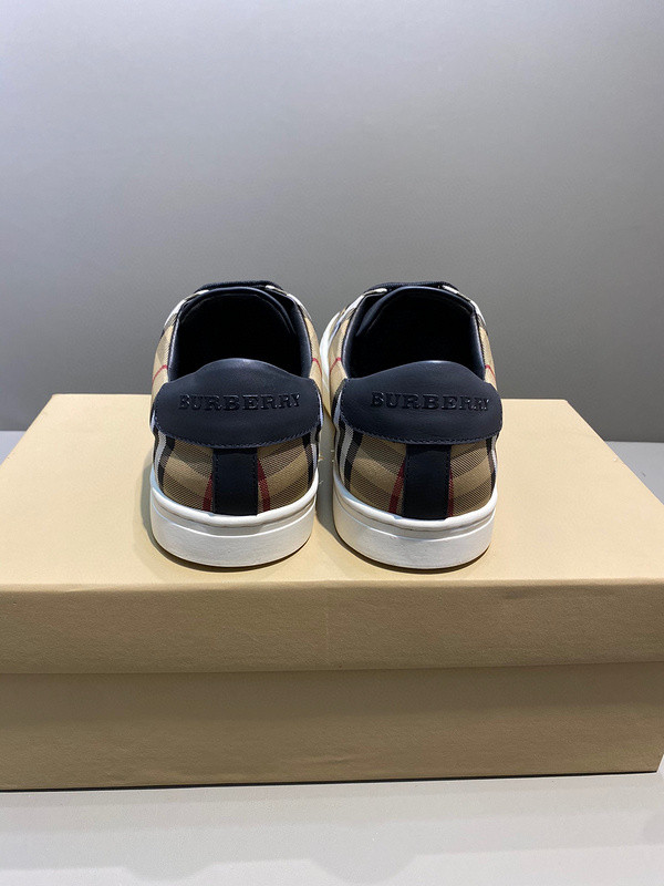 B**rry sneaker