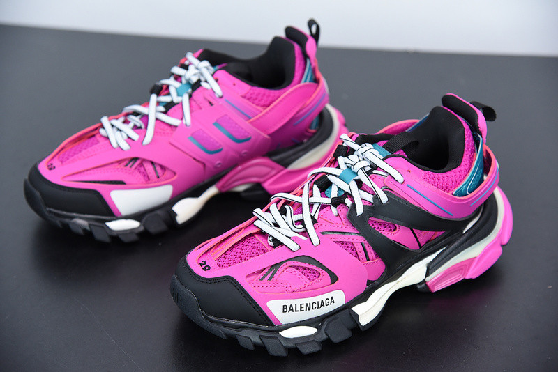 bc track sneaker