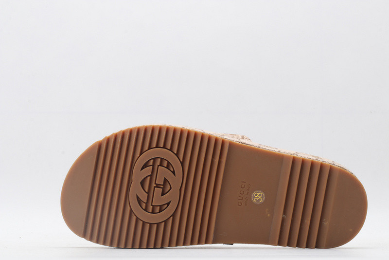 g*u*i sandals