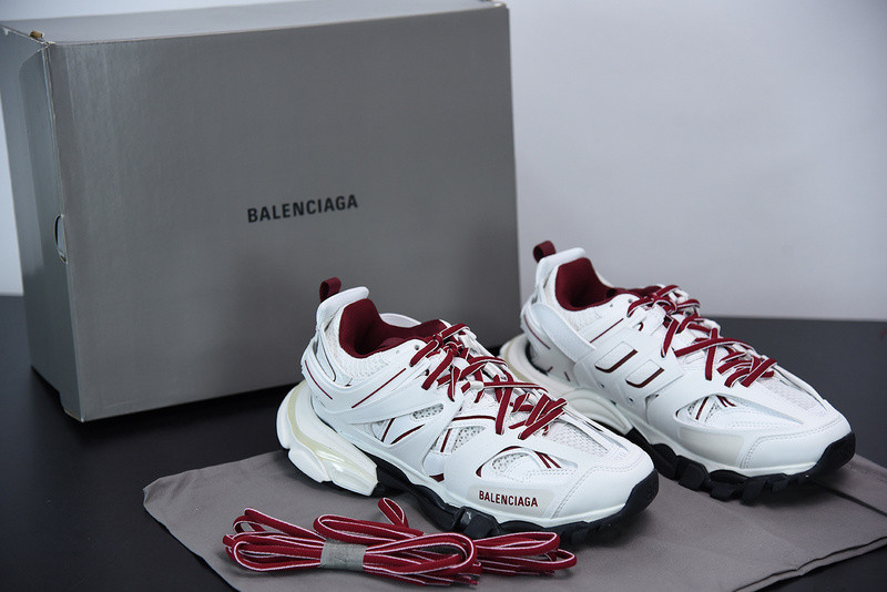 bc track sneaker