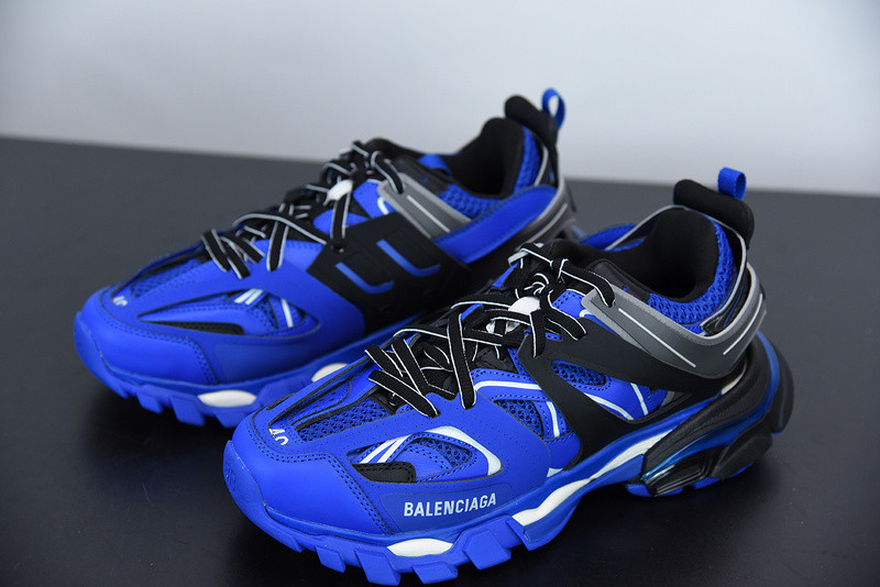 bc track sneaker