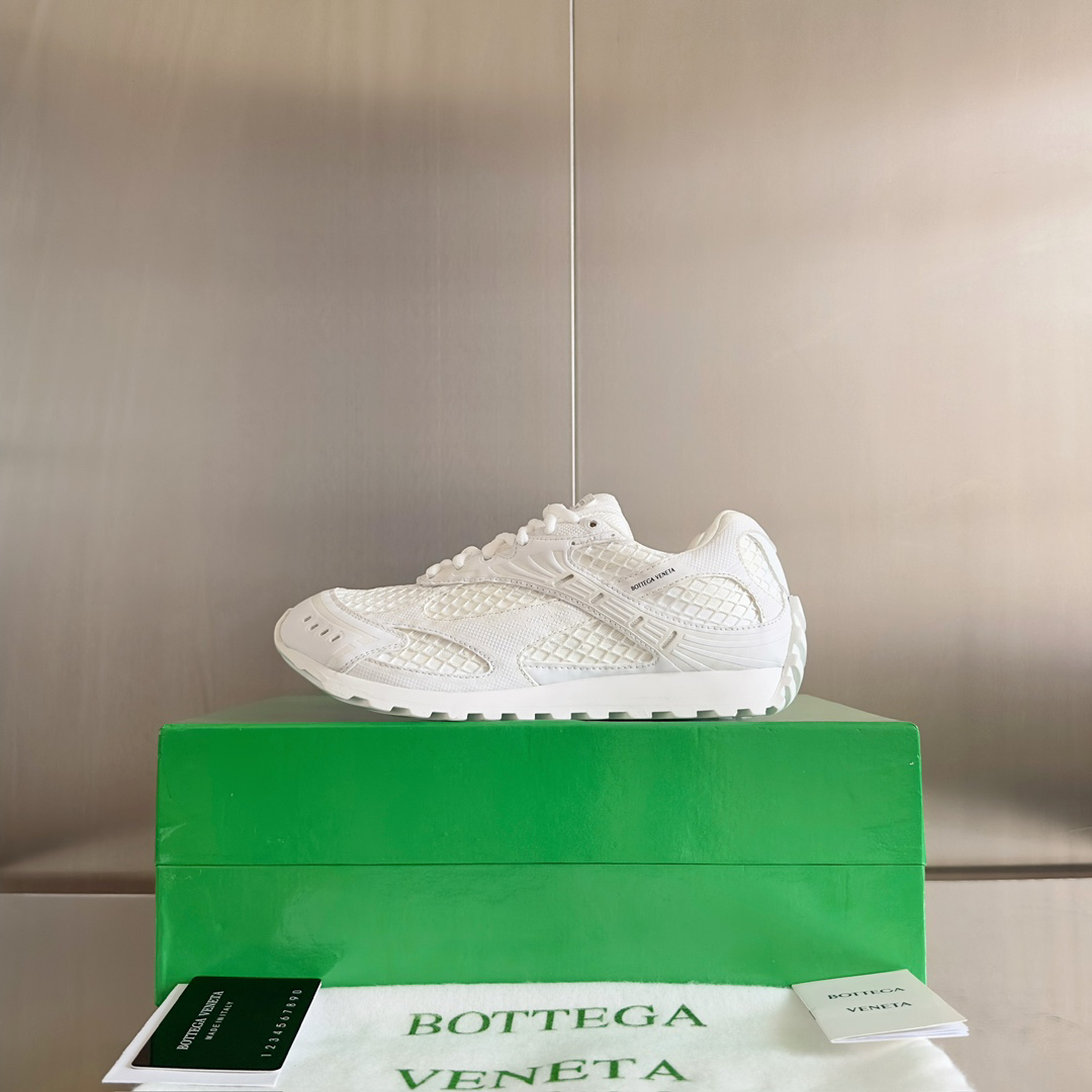 b0tte*a Ven*ta orbit sneaker