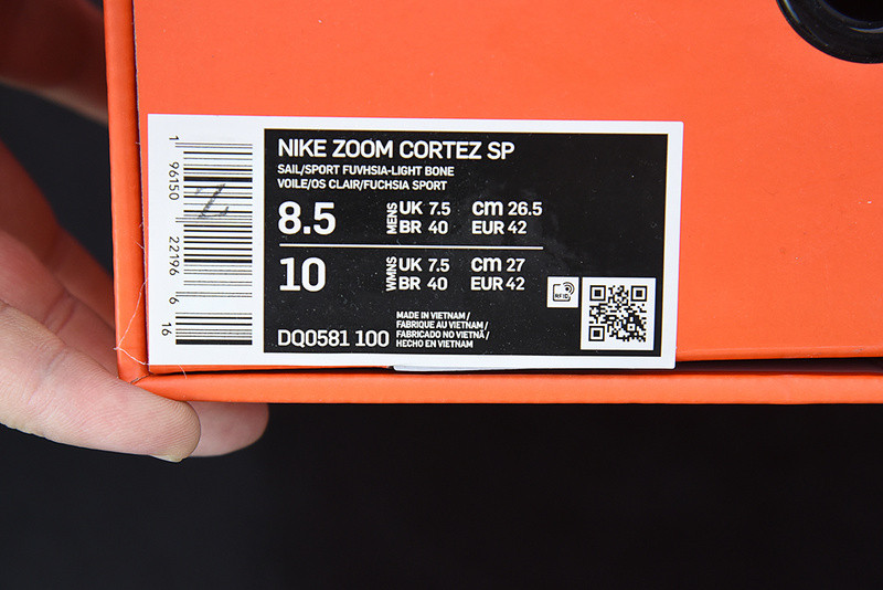 sacai x nike cortez