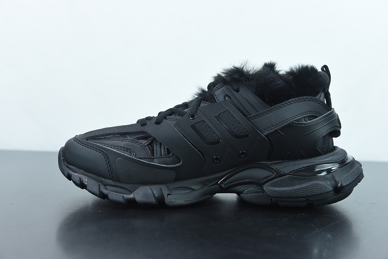 bc track sneaker