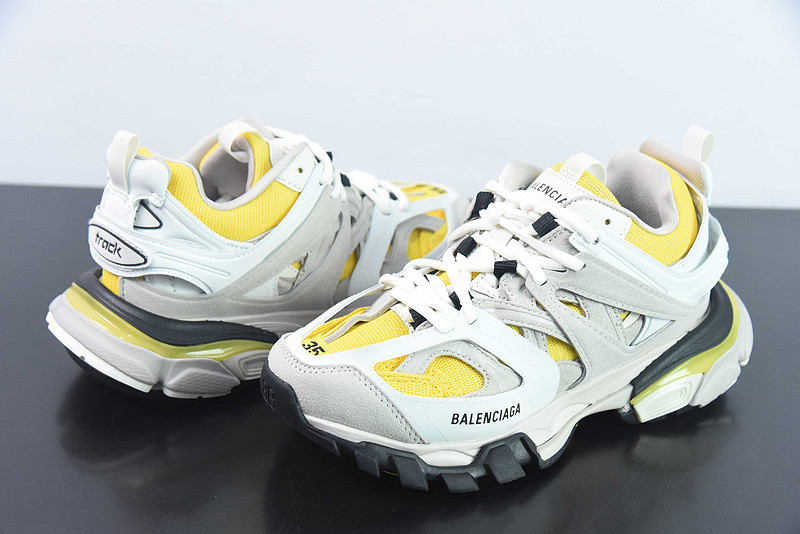 bc track sneaker