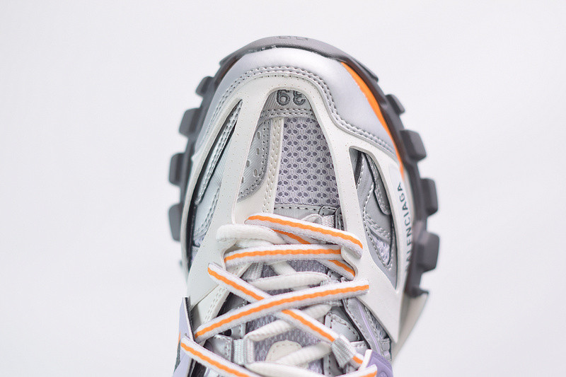 bc track sneaker