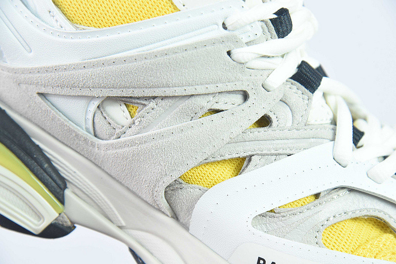 bc track sneaker
