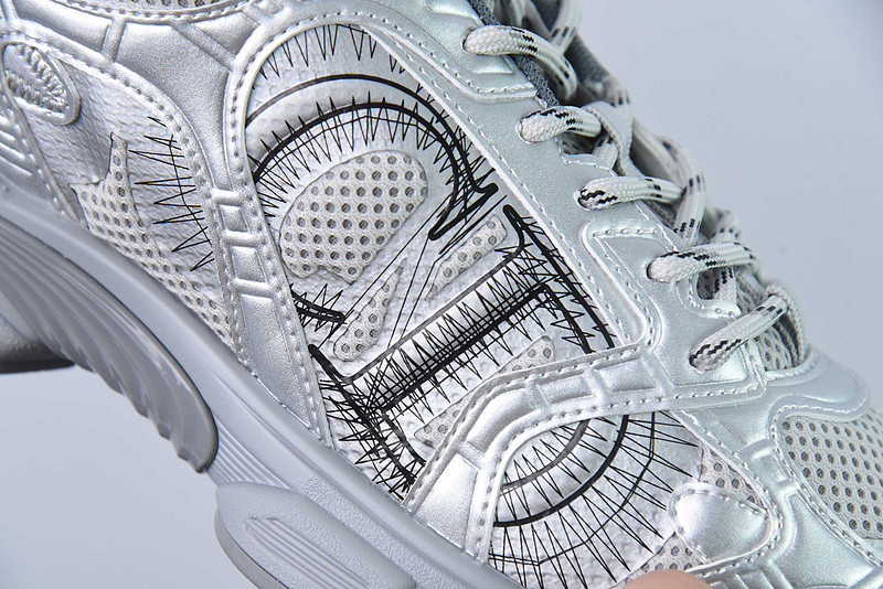dio* sneaker