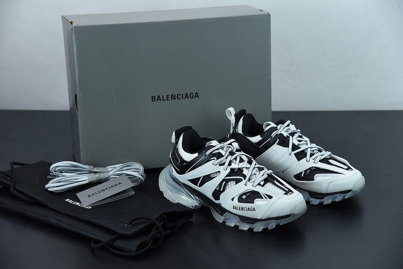 bc track sneaker