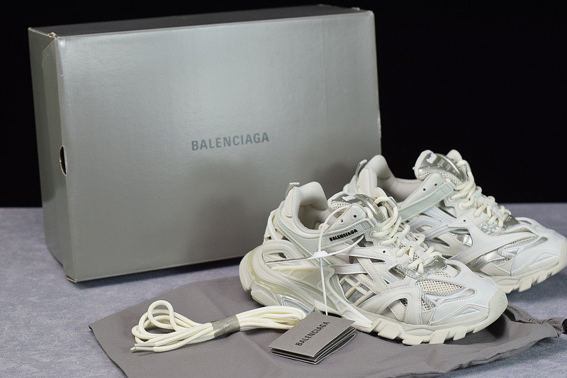 bc track sneaker