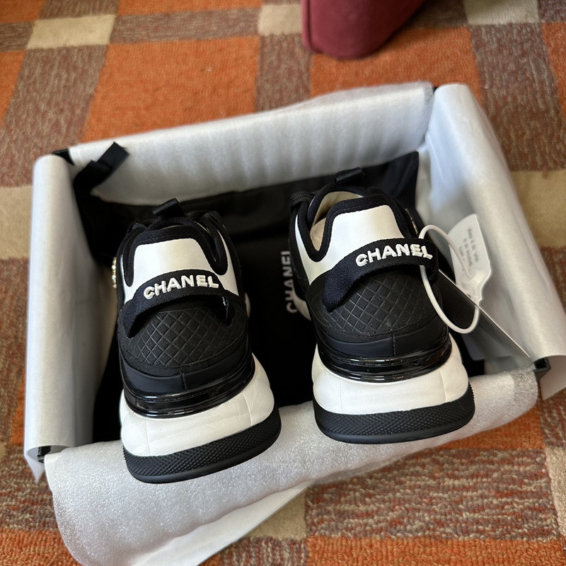Ch*el sneaker