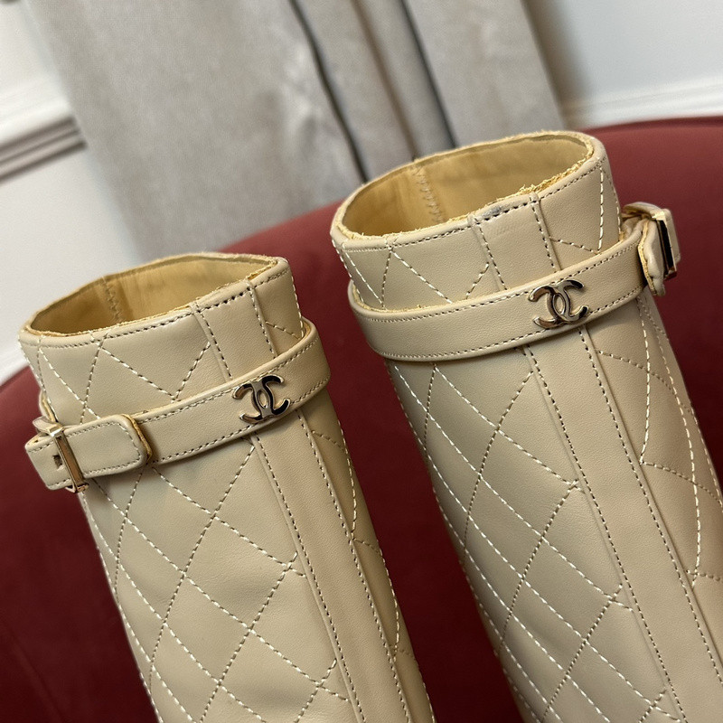Ch*el sneaker