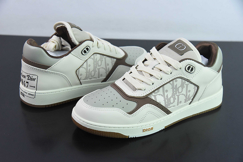 DIO* SNEAKER