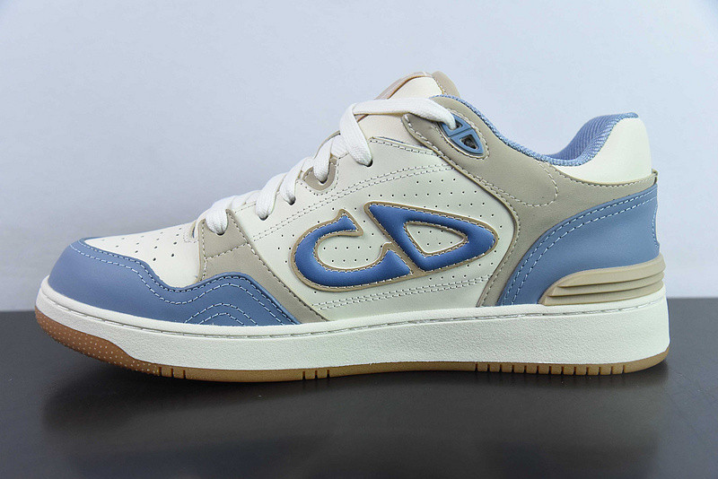 dio* sneaker
