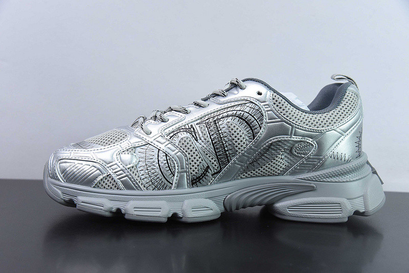 dio* sneaker