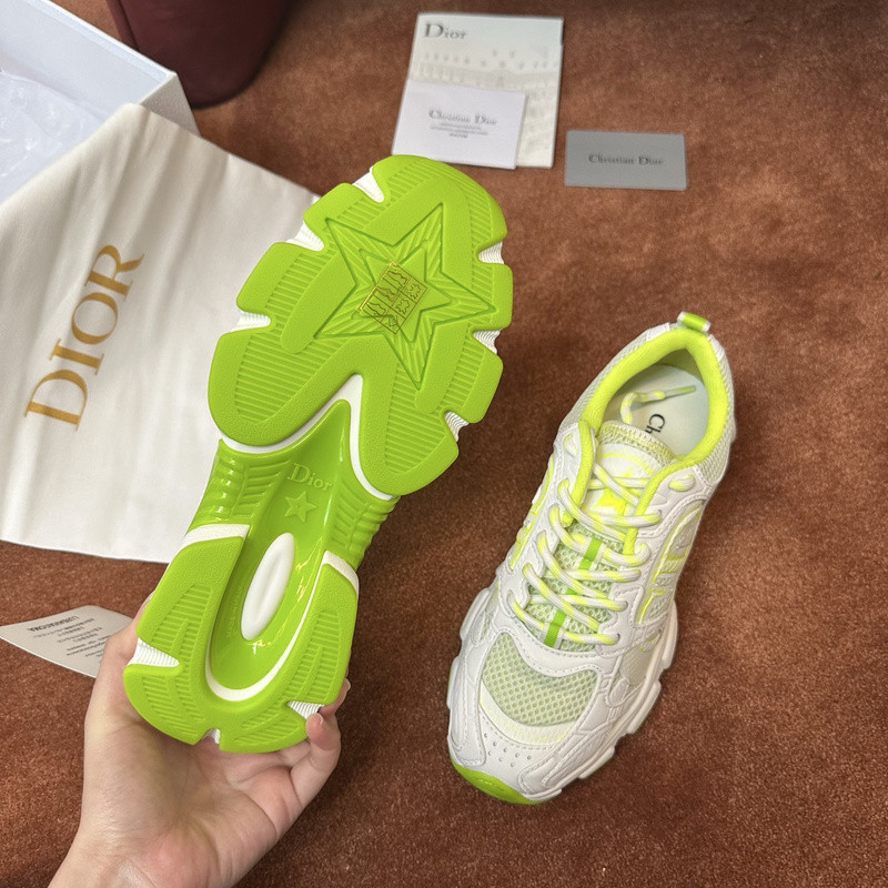 DIO* SNEAKER