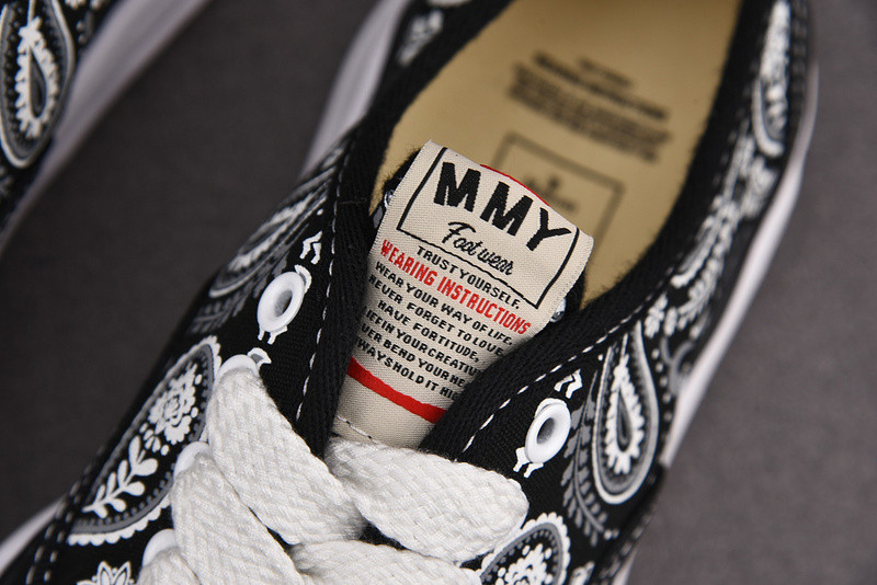 Ma*s*n mihara yasuhiro sneaker