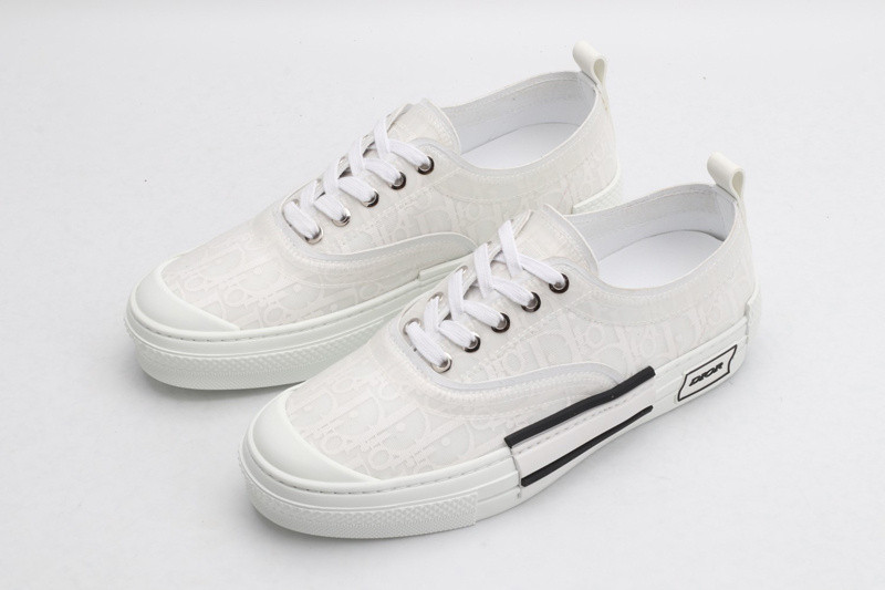 dio* x converse sneaker