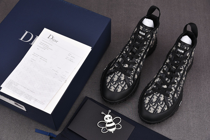 dio* sneaker