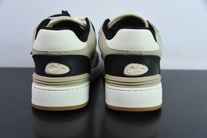 dio* sneaker