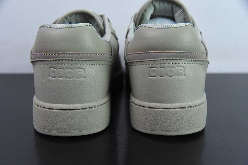 dio* sneaker