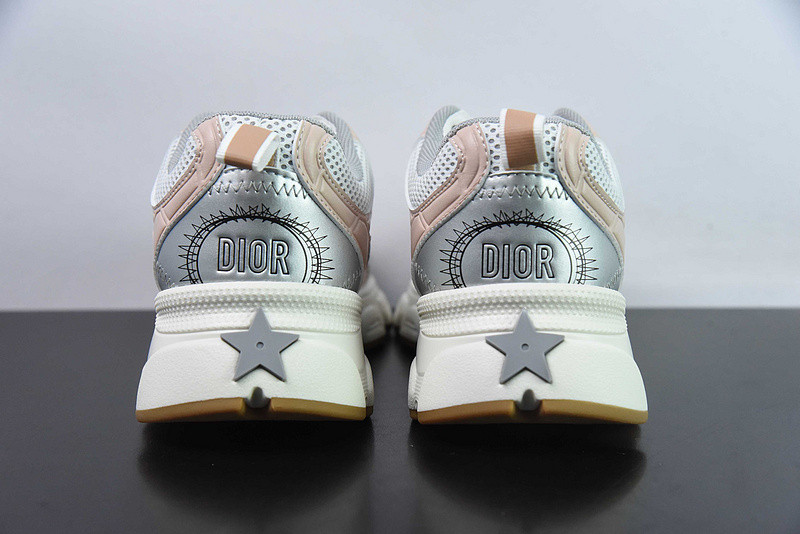 dio* sneaker