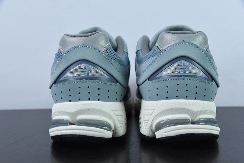 new balance sneaker