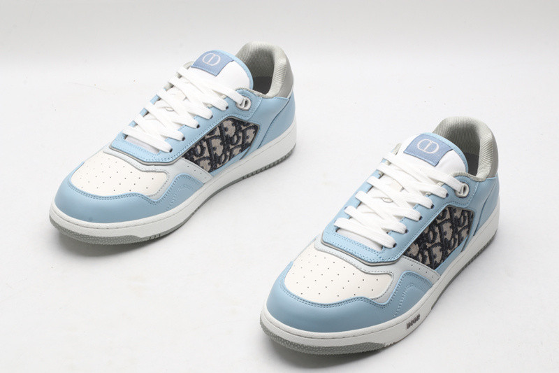 dio* sneaker