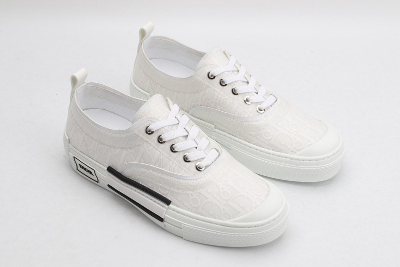dio* x converse sneaker