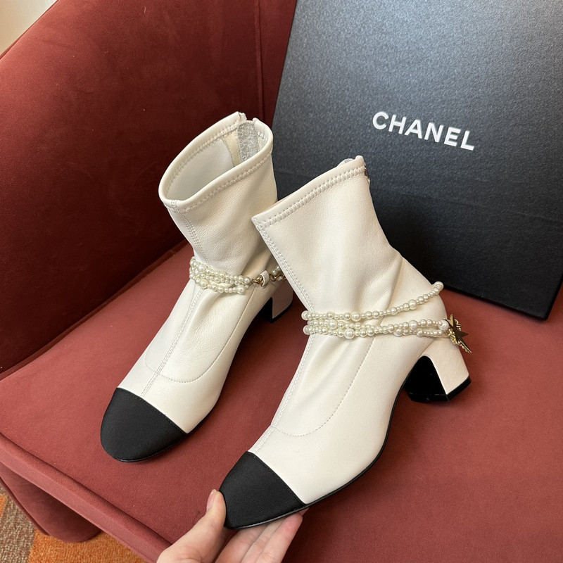 Ch*el sneaker